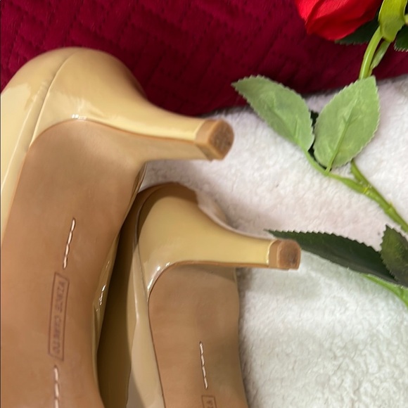Vince Camuto Tan Heels Classic Pumps - Picture 15 of 16